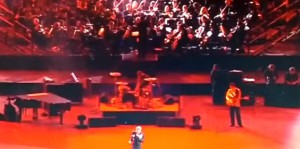Johnny allume le feu (Johnny Hallyday allume le feu)
